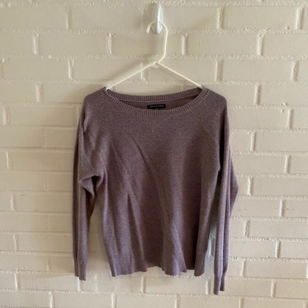 American Eagle Sweater!